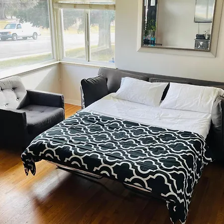 Shared House Central Denver- Queen Sleeper Sofa-24Hr Self Check In One Person Exterior photo